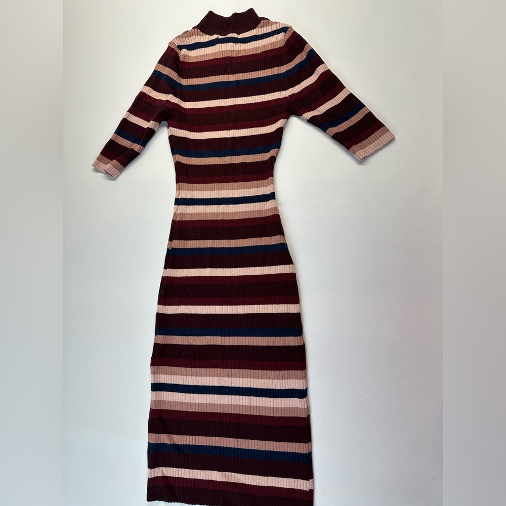 Brown and blue striped midi dress with 3/4 sleeves #stripeddress #mididress